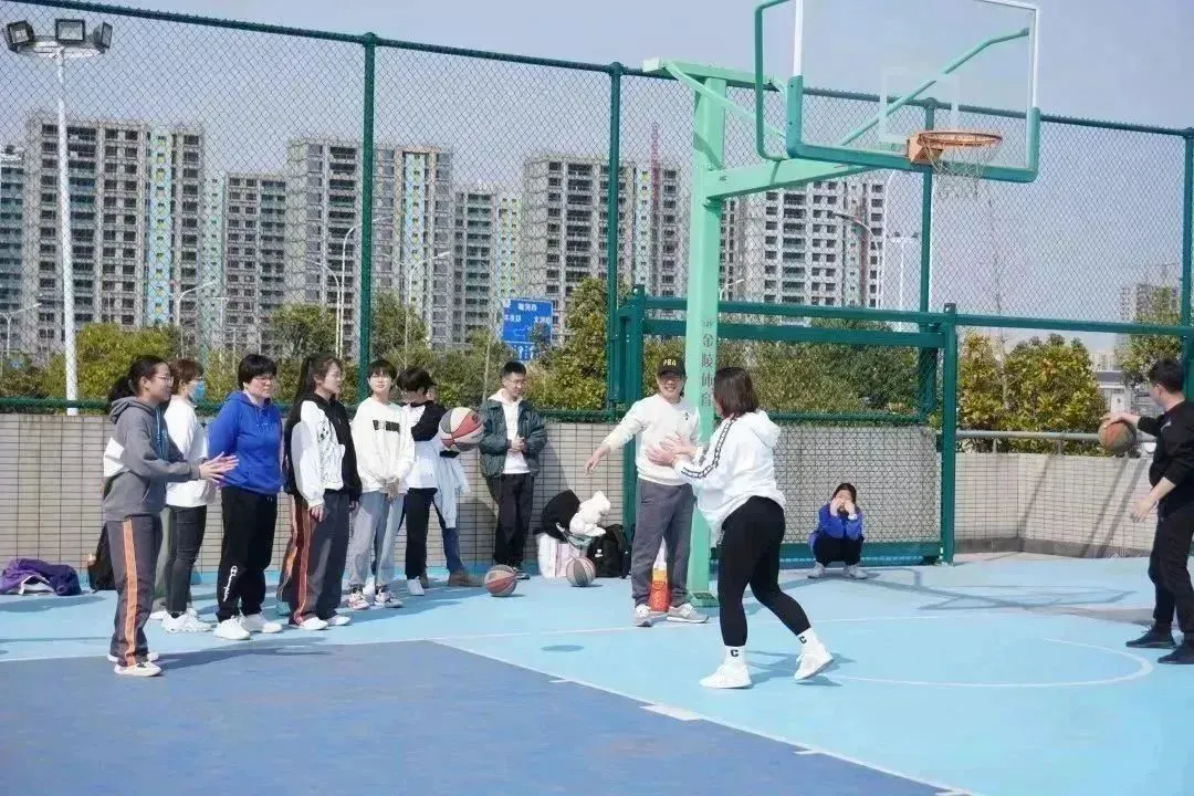 篮球小学生基本功训练教学反思怎么写_1